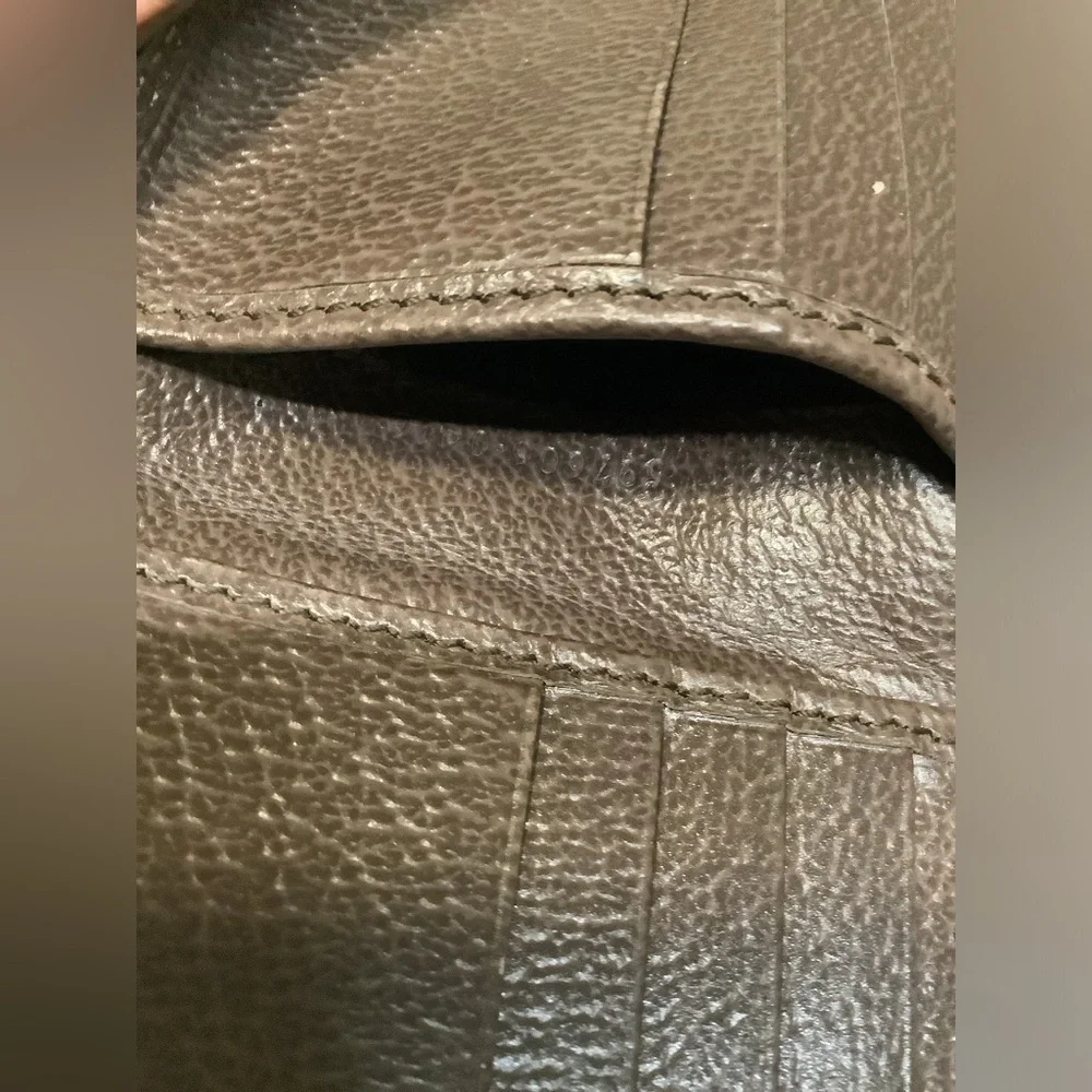 Gucci Ophelia Mens Bi Fold Wallet & Louis Vuitton Card Holder
